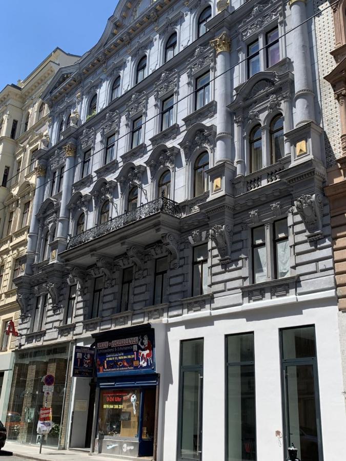Grosszuegiges Apartment Mit Lounge Naehe Naschmarkt Bécs Kültér fotó