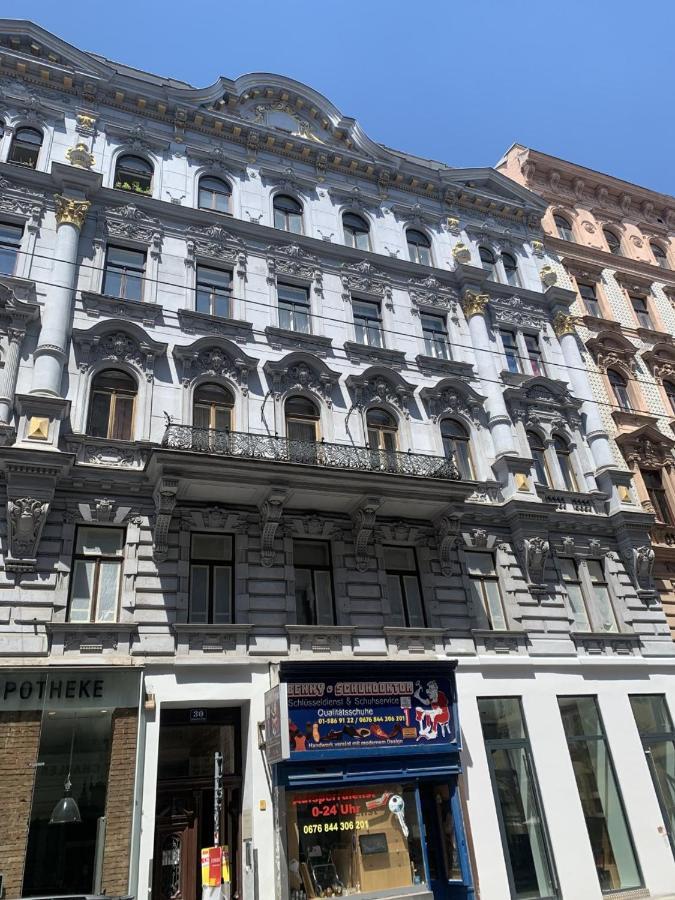 Grosszuegiges Apartment Mit Lounge Naehe Naschmarkt Bécs Kültér fotó