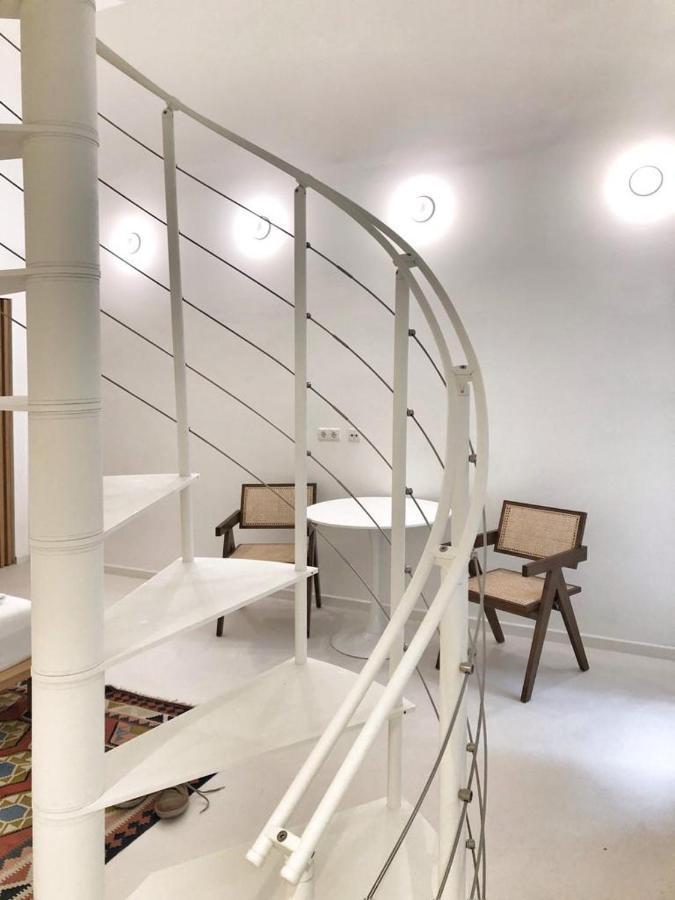 Grosszuegiges Apartment Mit Lounge Naehe Naschmarkt Bécs Kültér fotó